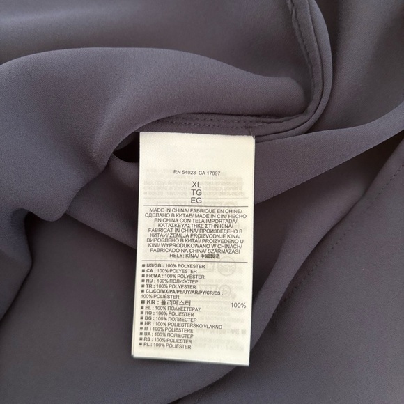 Banana Republic Navy Blue Blouse - Picture 7 of 8